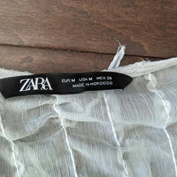 Zara Top 💕 - Picture 2 of 4